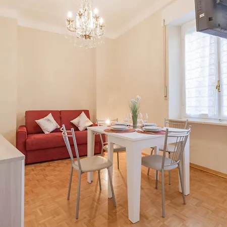 Apartment H11 House Casino - Vista *