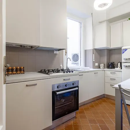 H11 House Casino - Vista Apartment *
